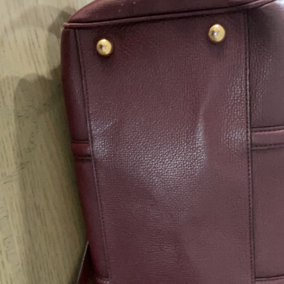 Plum Burberry strap bag. - Picture 5 of 7